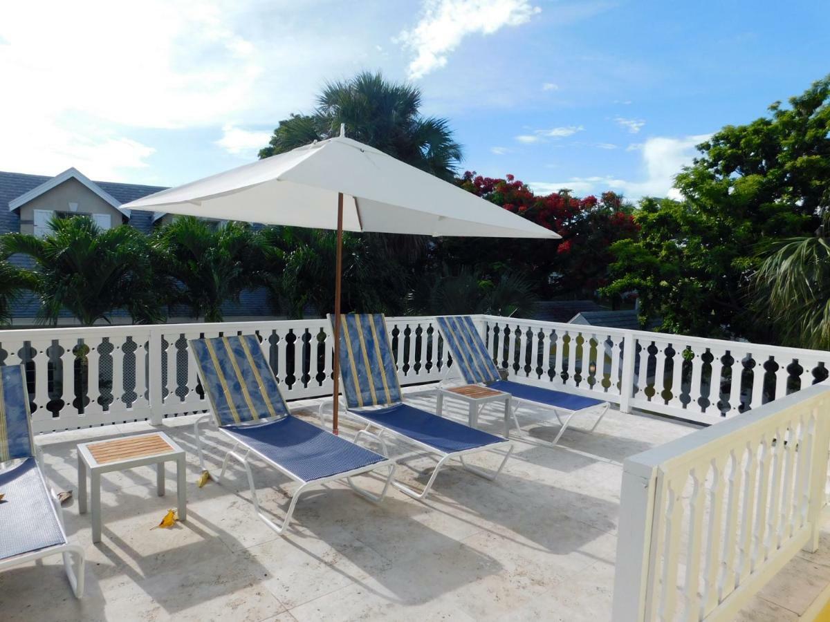Hotel Sapodilla House Dunmore Town Exterior foto